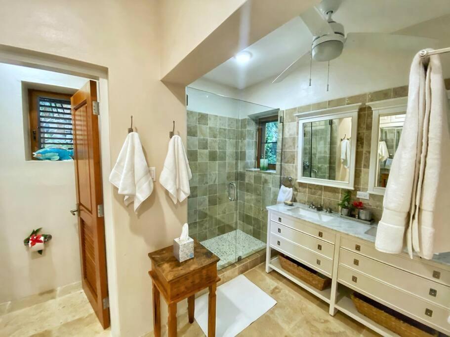 Luxury 7Br Waterfront Villa With Views Of Marina Cay And Scrub Island East End Екстер'єр фото